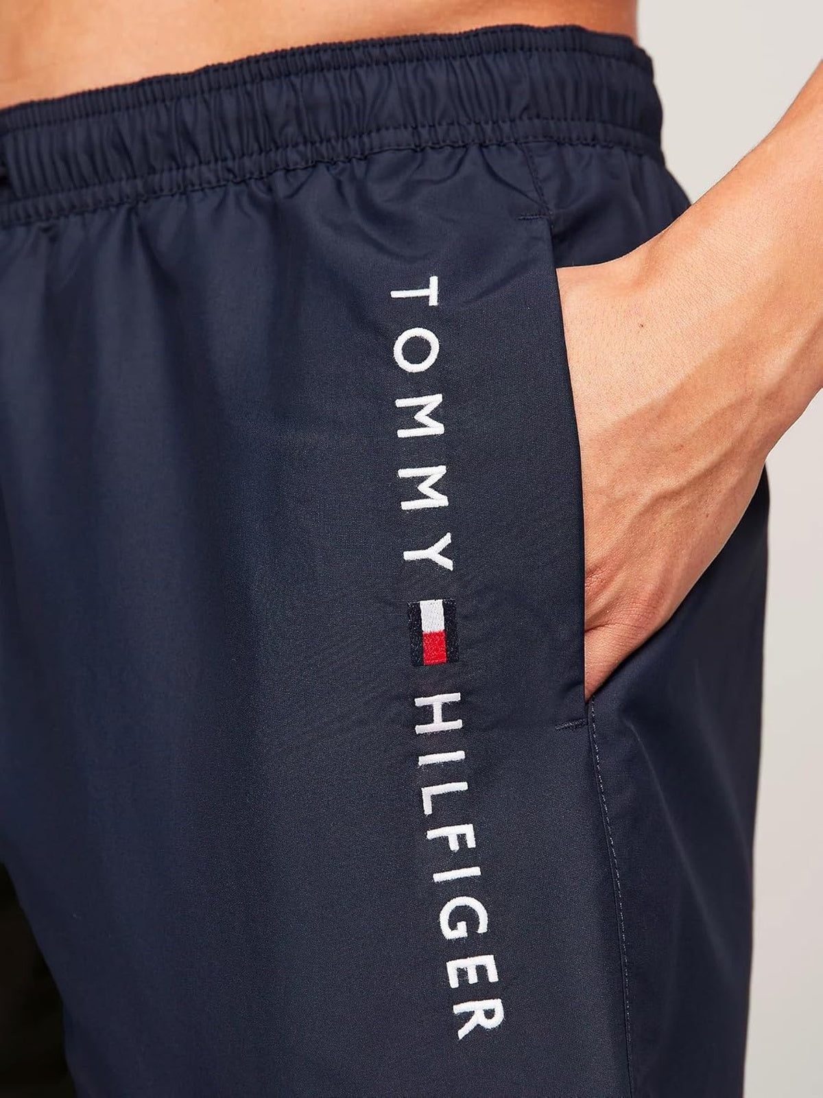 TOMMY HILFIGER panatloni scurti (short) negru barbati